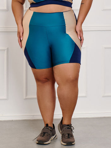 Bermuda Fitness Brilhosa Plus Size